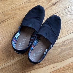 Black Toms canvas flats, size 8.5